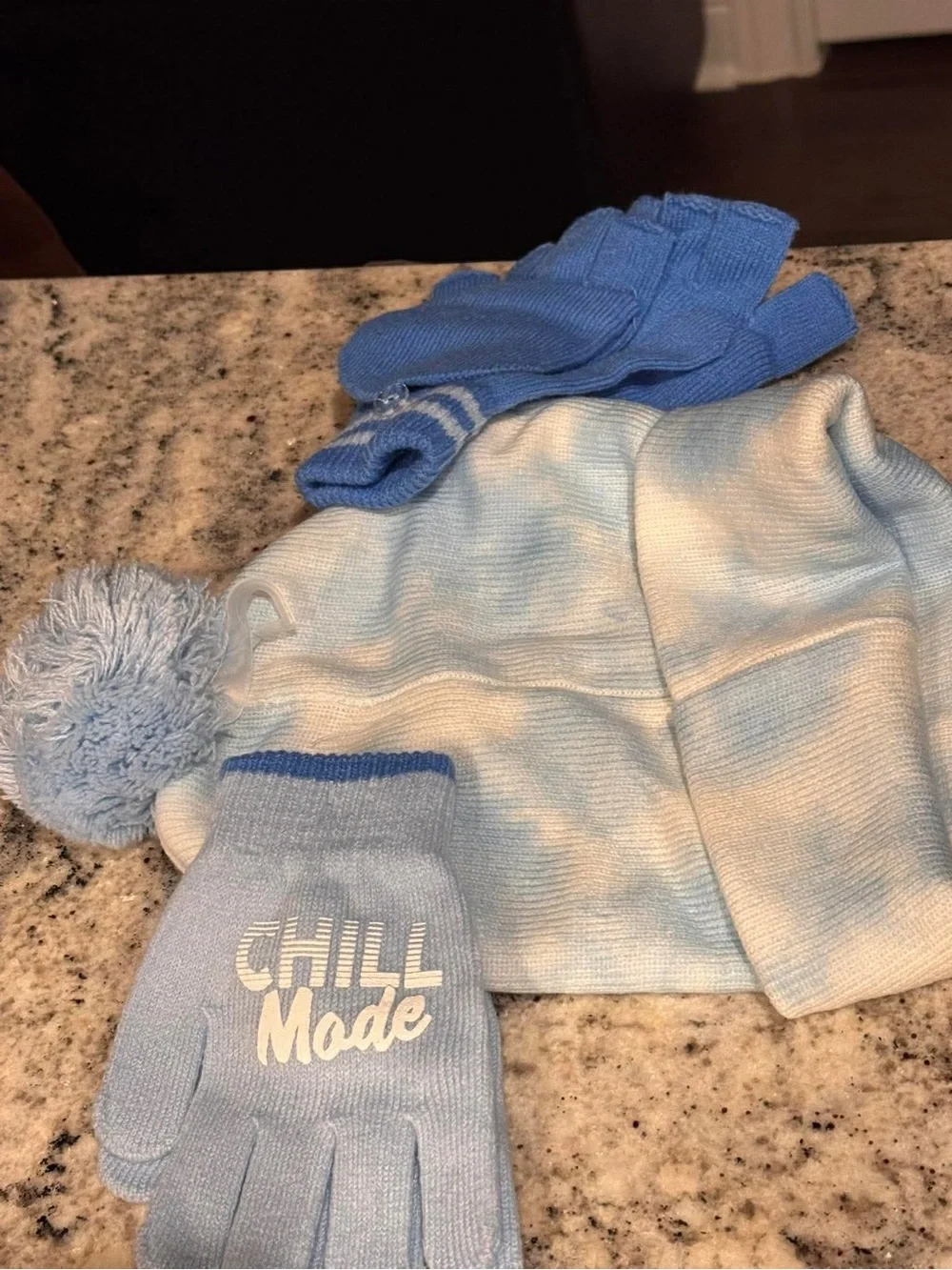 3pc Disney Light Blue Lilo & Stitch Knit Hat and Mittens Set